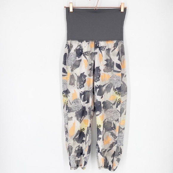 Lululemon Om Pant Mini Art Pop White Multi /Slate Size 4 - Picture 1 of 7
